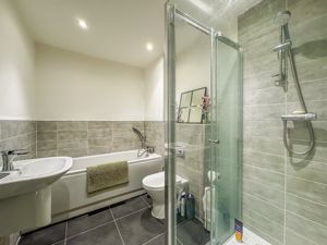 Family Bathroom- click for photo gallery